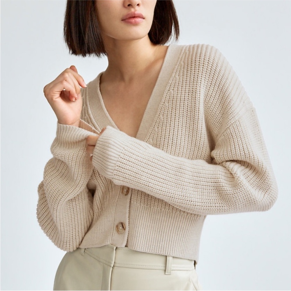 ARITZIA BABATON Canberra short cardigan